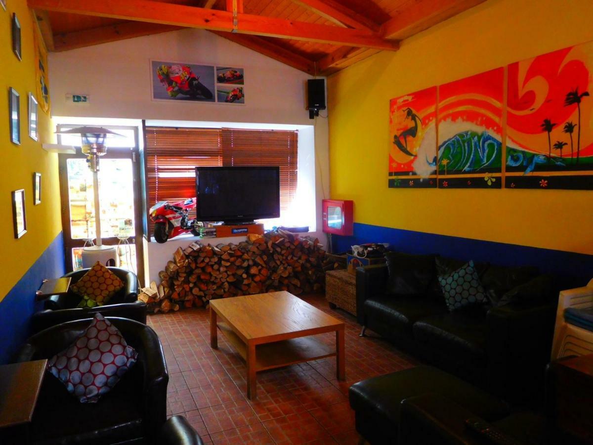 The Paintshop Hostel Figueira da Foz Bagian luar foto